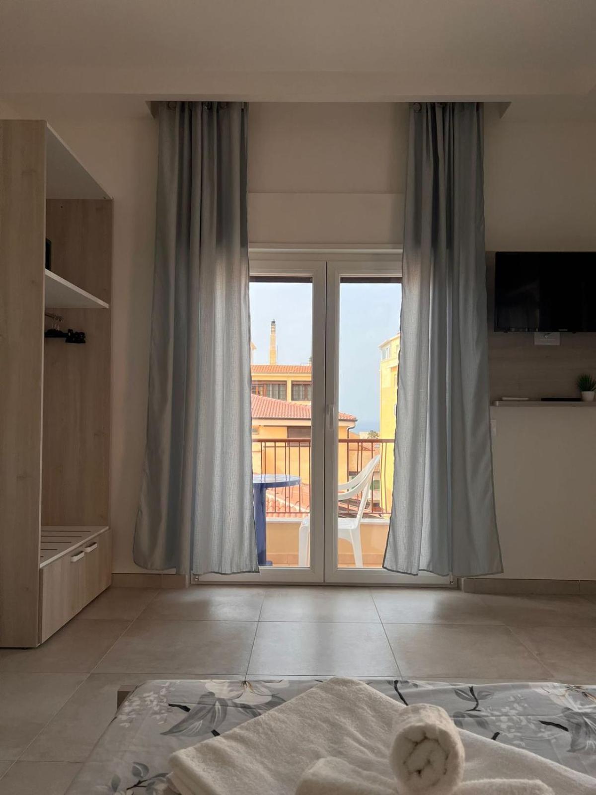 Отель Porta Sul Mare Тропея Экстерьер фото